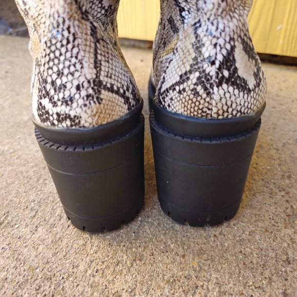 Fashion Nova Snake Print Combat Boots Women Size 11 - Picture 2 of 7